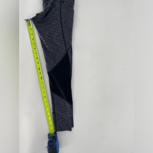Athleta Capri Leggings with Pockets Size XSP - Picture 7 of 8